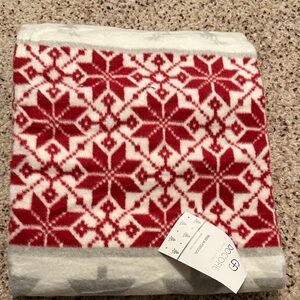Docofil Red and White Patterned Blanket 51x67 inch